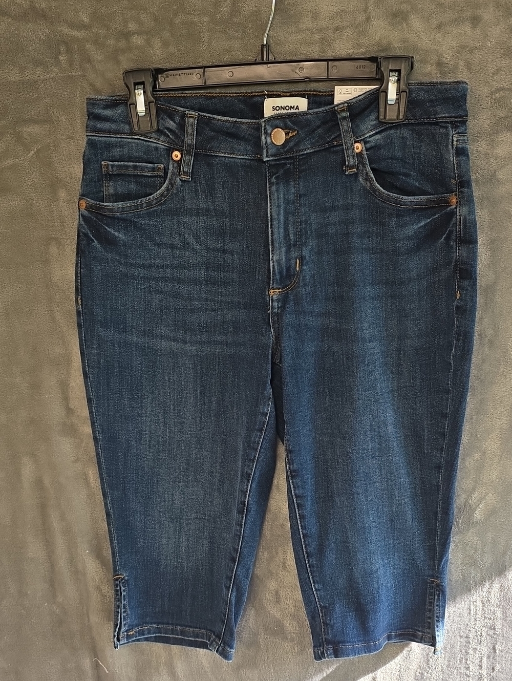 Sonoma Dark Blue Cropped Denim Capri Jeans